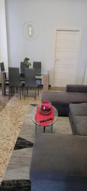 The Friend'S Hause Bed & Breakfast Cenova Dış mekan fotoğraf